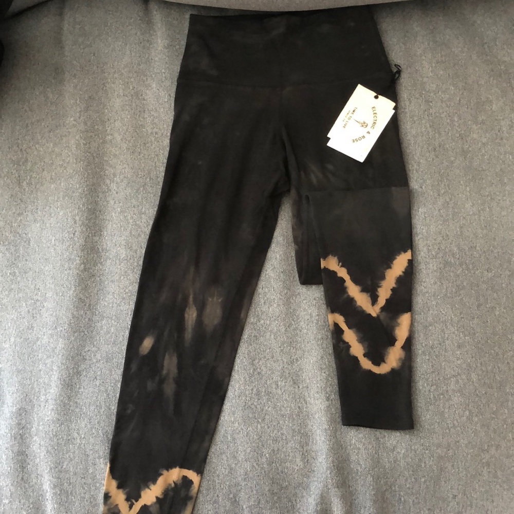 Electric & rose Black and Tan tie dye leggings NEVER WORN